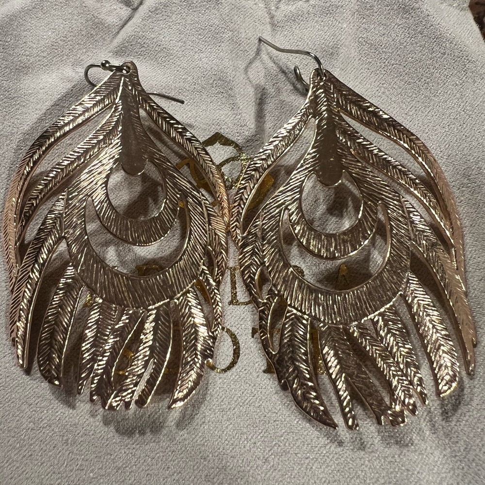 Kendra Scott Gold Feather Earrings